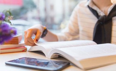 为了帮助大家找到真正靠谱星空web版